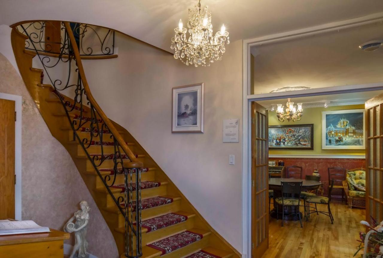 Gite Au P'Tit Manoir B&B Saguenay Bagian luar foto