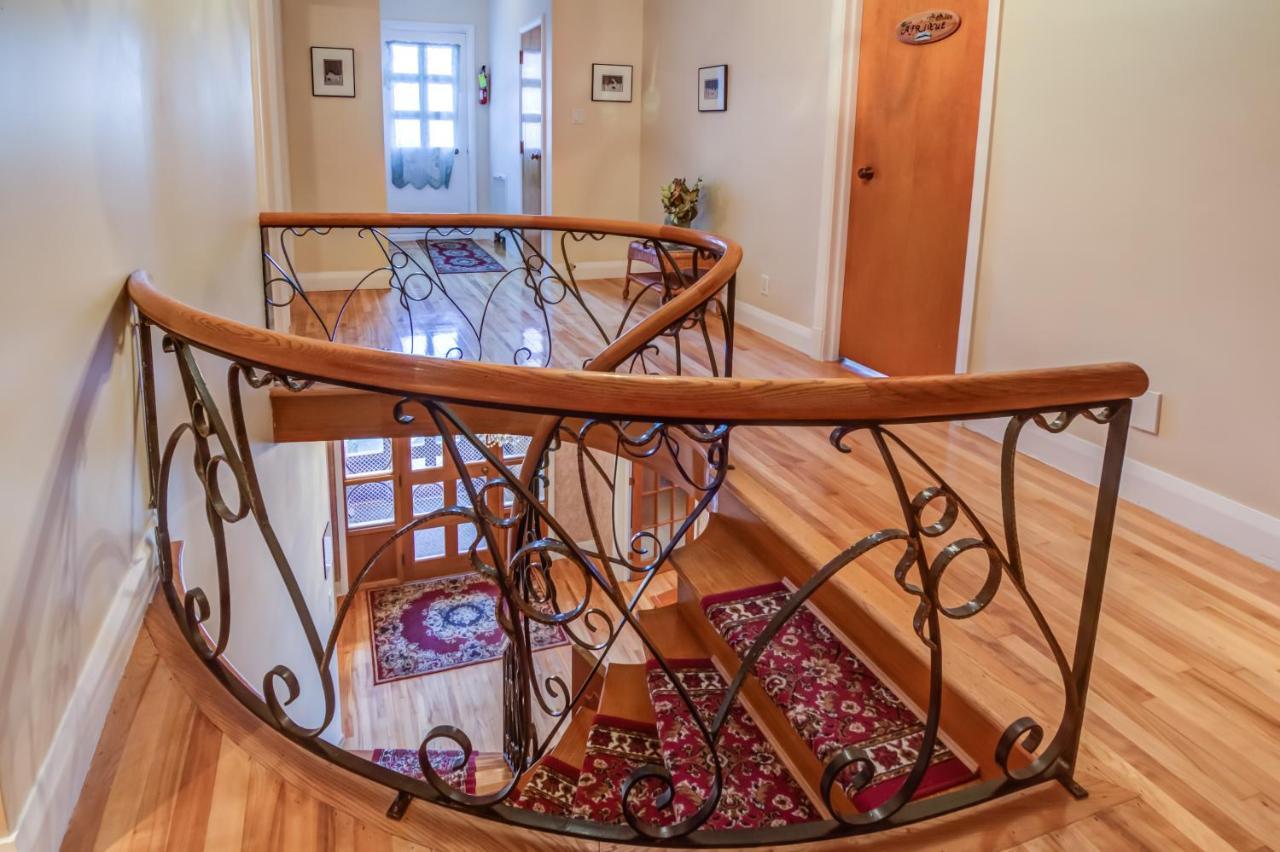 Gite Au P'Tit Manoir B&B Saguenay Bagian luar foto